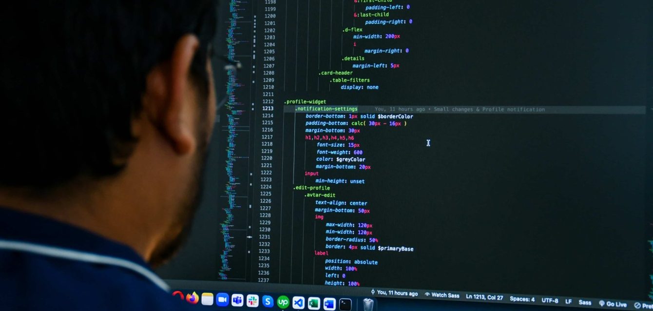 Custom software in Australia empowering local businesses with tailored solutions for global reach and expansion